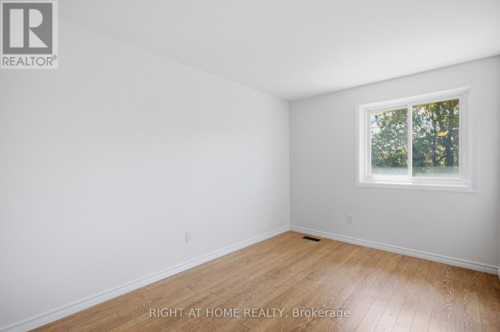 8 - 107 Castlefrank Road, Ottawa, Ontario  K2L 2Y1 - Photo 27 - X13769958