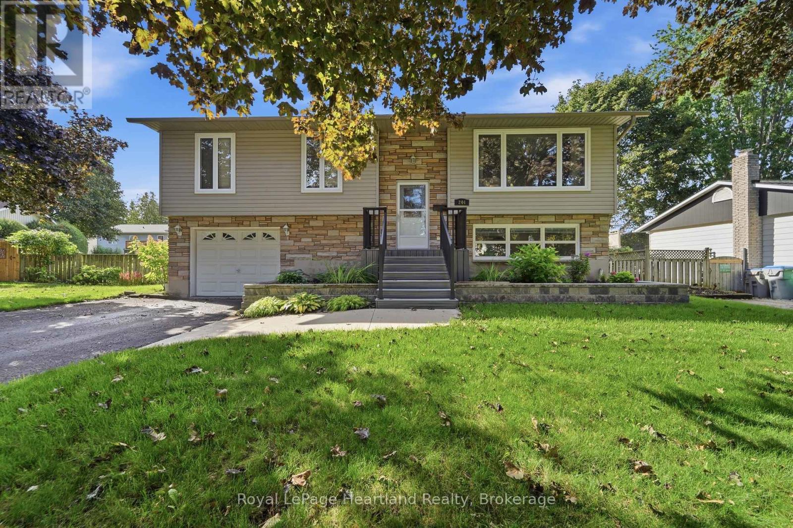 244 Dawnrose Drive, Goderich, Ontario  N7A 4C2 - Photo 1 - X13780594