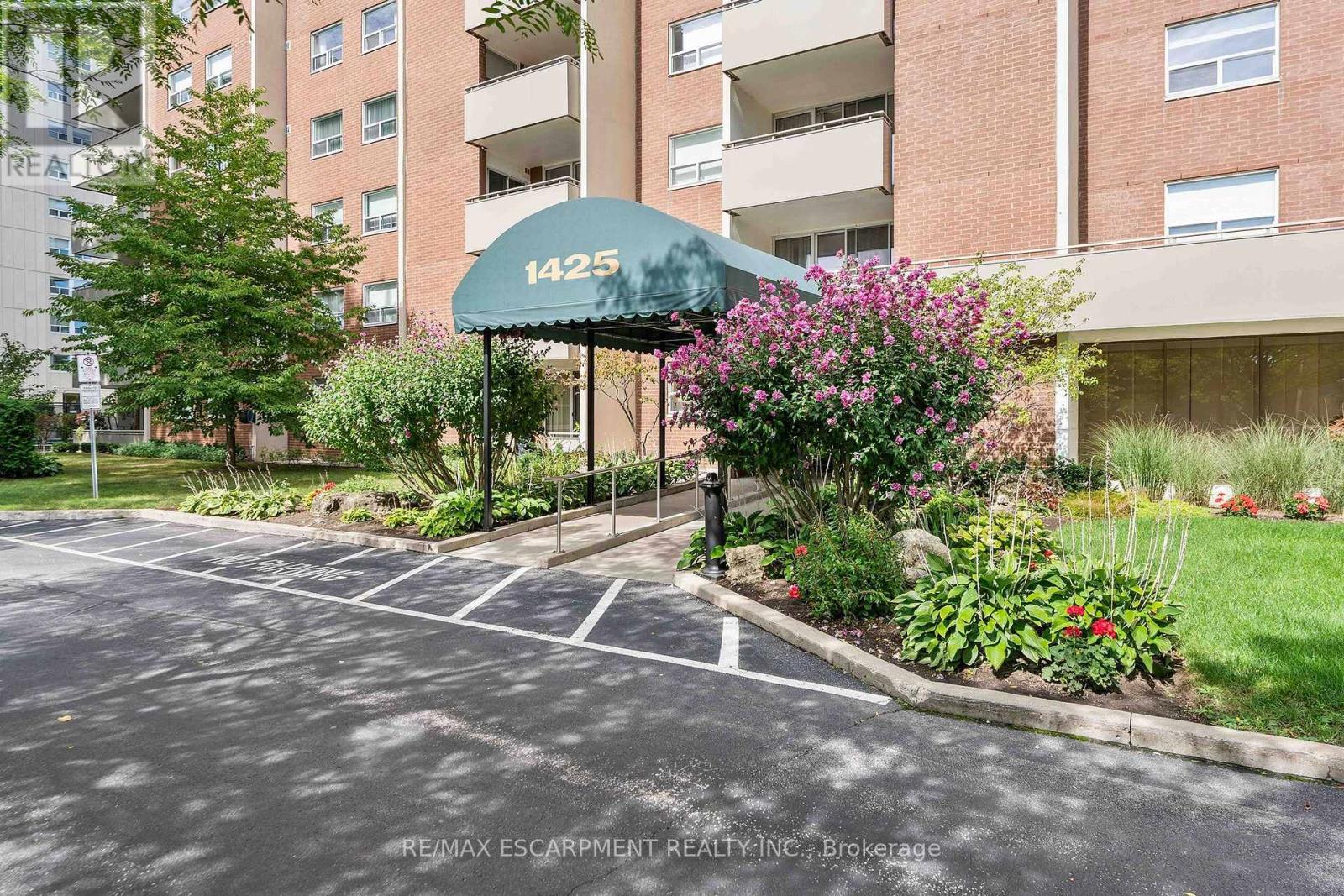 1008 - 1425 Ghent Avenue, Burlington, Ontario  L7S 1X5 - Photo 3 - W13780642