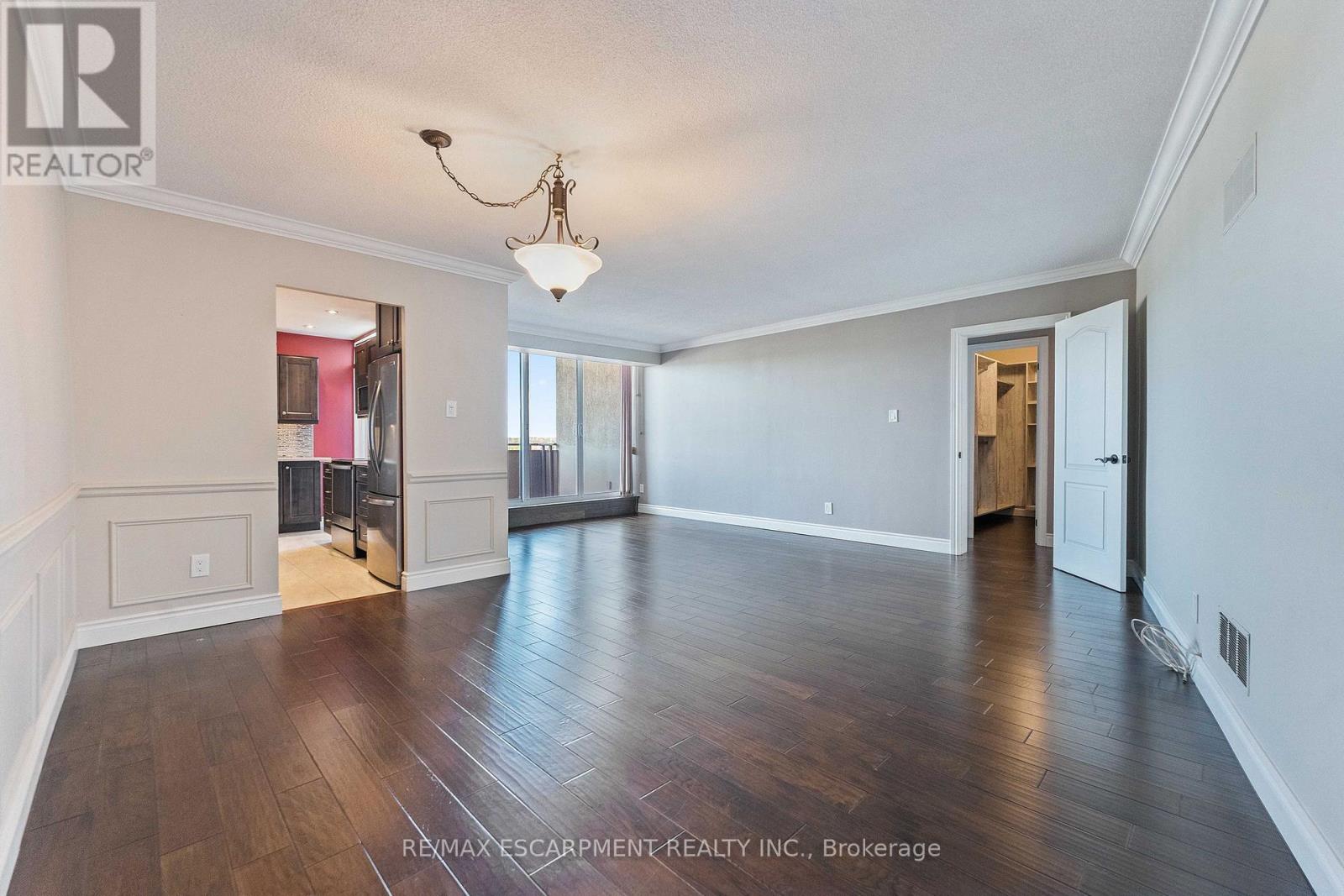 1008 - 1425 Ghent Avenue, Burlington, Ontario  L7S 1X5 - Photo 8 - W13780642