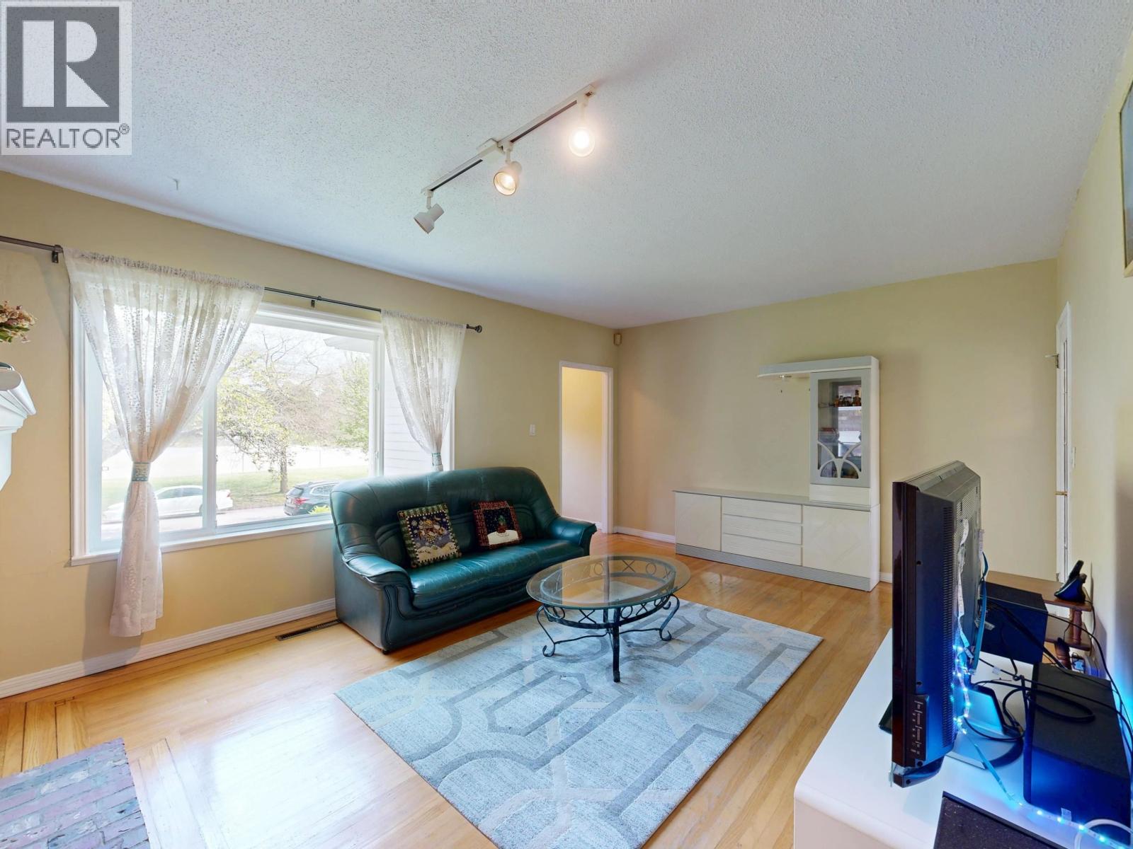 3157 Penticton Street, Vancouver, British Columbia  V5M 3C6 - Photo 6 - R3164861