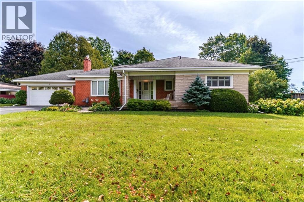 12 DAVERN Road, Brantford, Ontario