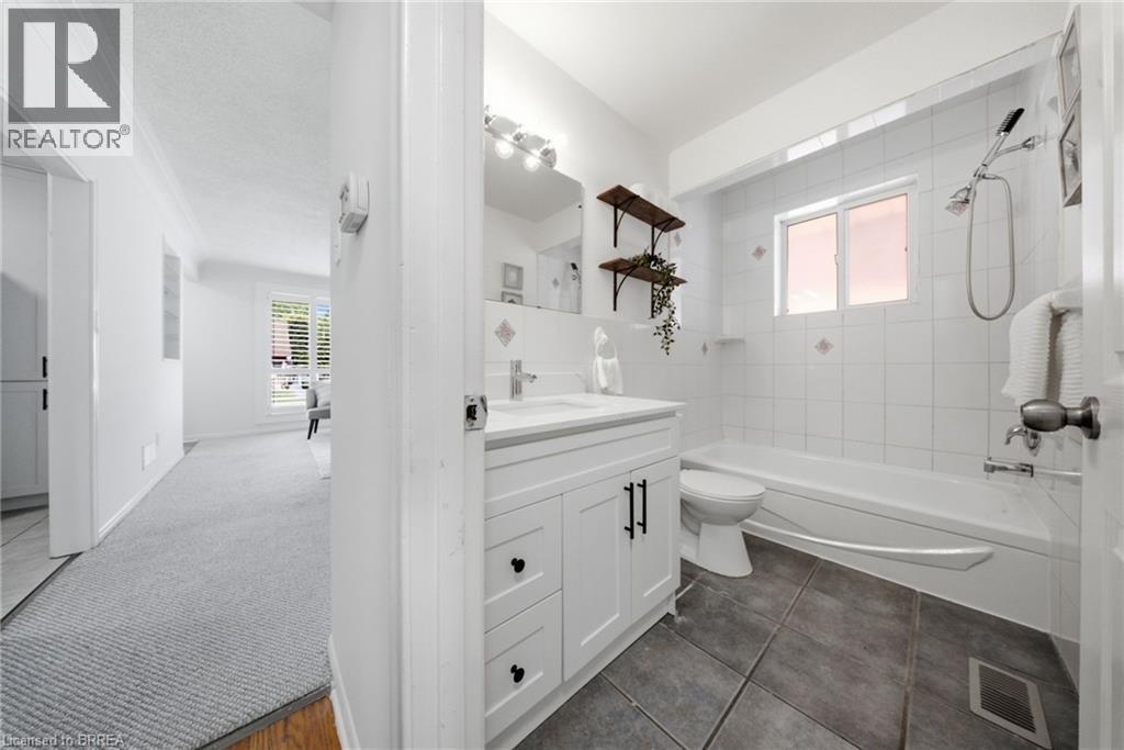 16 BURWELL Street photo 13