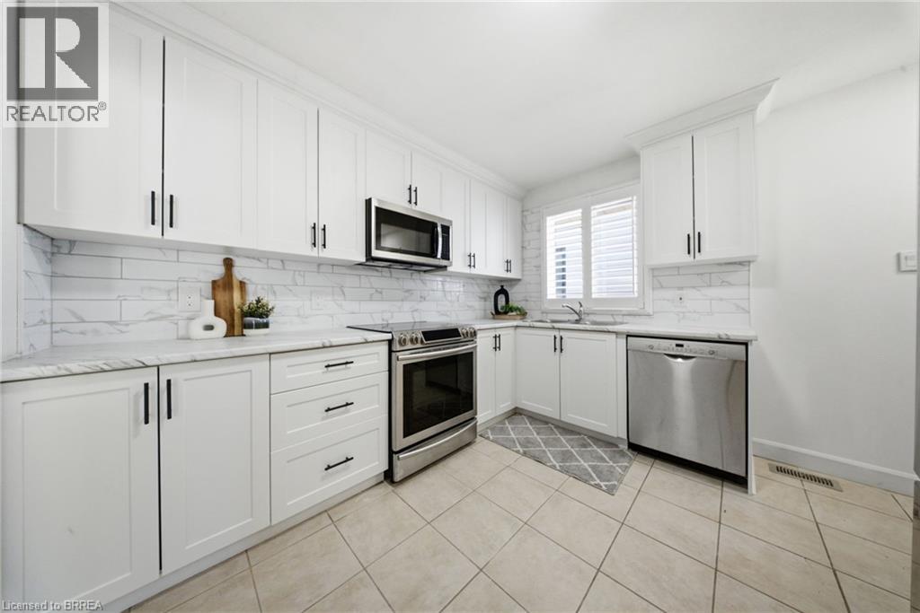 16 BURWELL Street photo 11