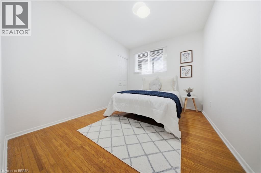 16 BURWELL Street photo 12