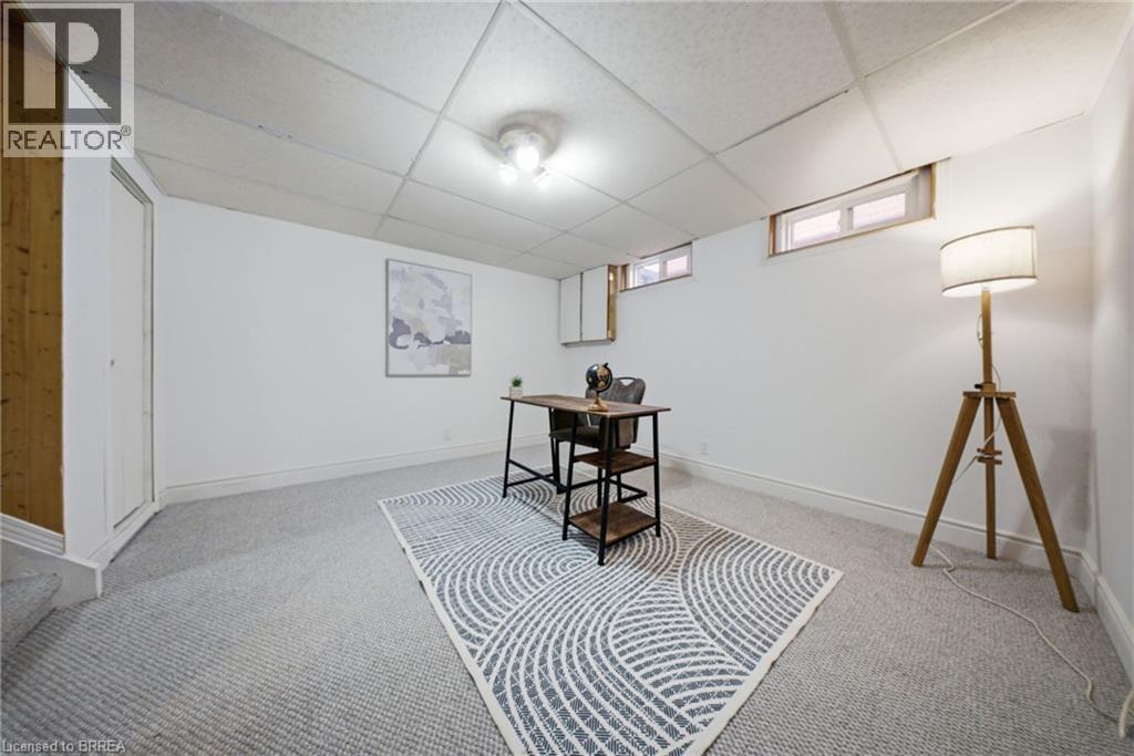 16 BURWELL Street photo 20