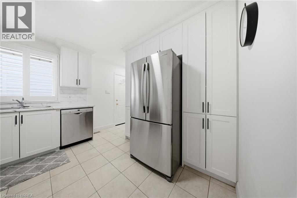 16 BURWELL Street photo 10