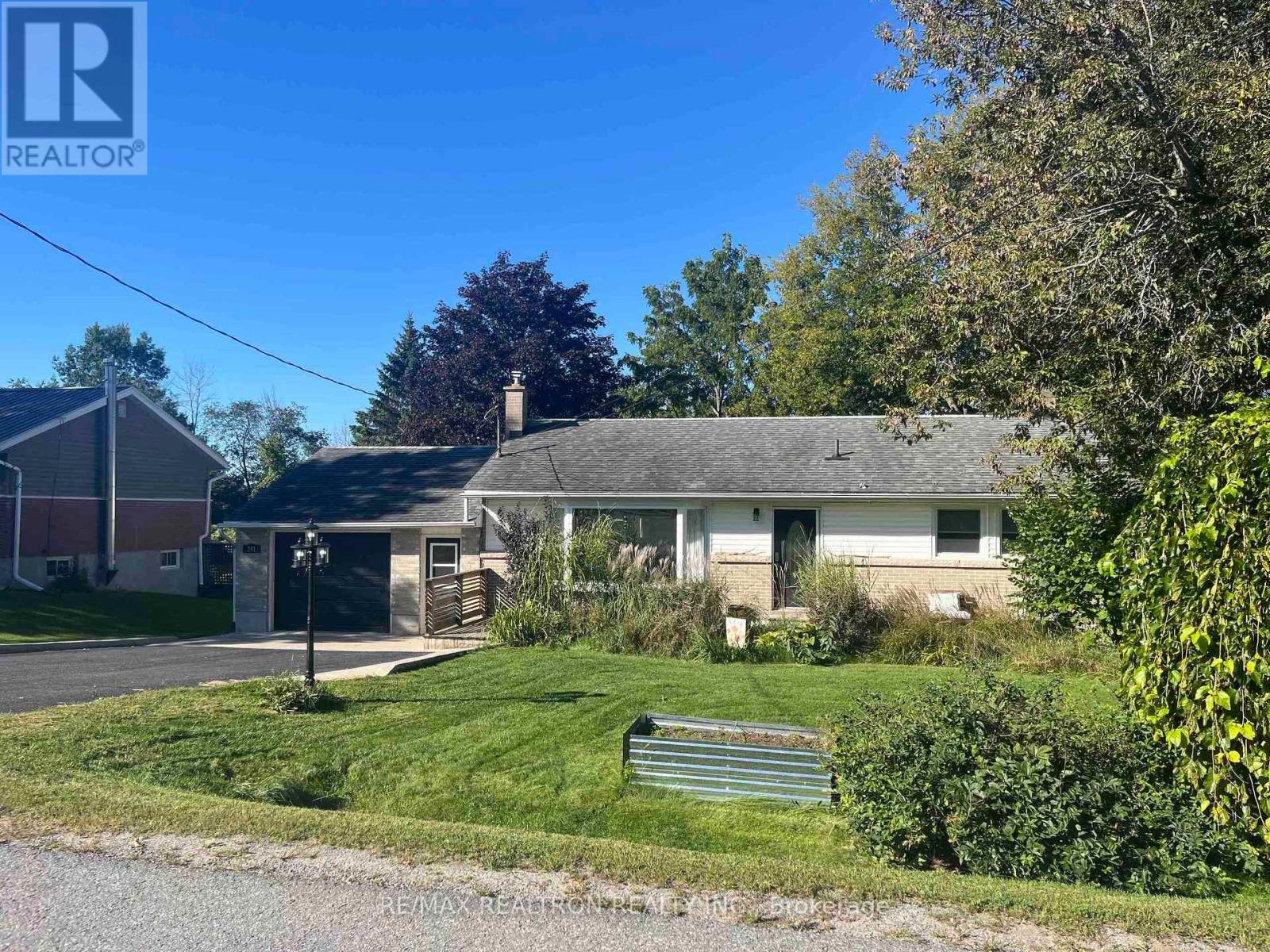 MAIN FLOOR - 241 WESTBURY AVENUE, Loyalist, Ontario