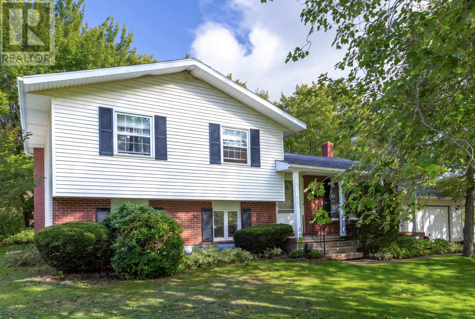 2 Greenleaf Drive, Charlottetown, Prince Edward Island  C1A 7R8 - Photo 1 - 202623228