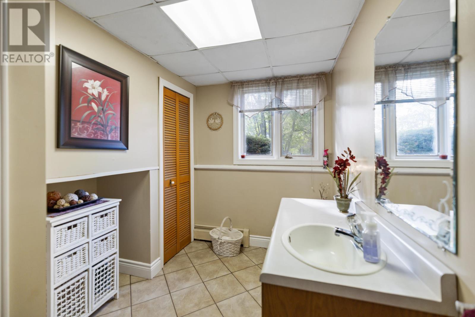 2 Greenleaf Drive, Charlottetown, Prince Edward Island  C1A 7R8 - Photo 32 - 202623228