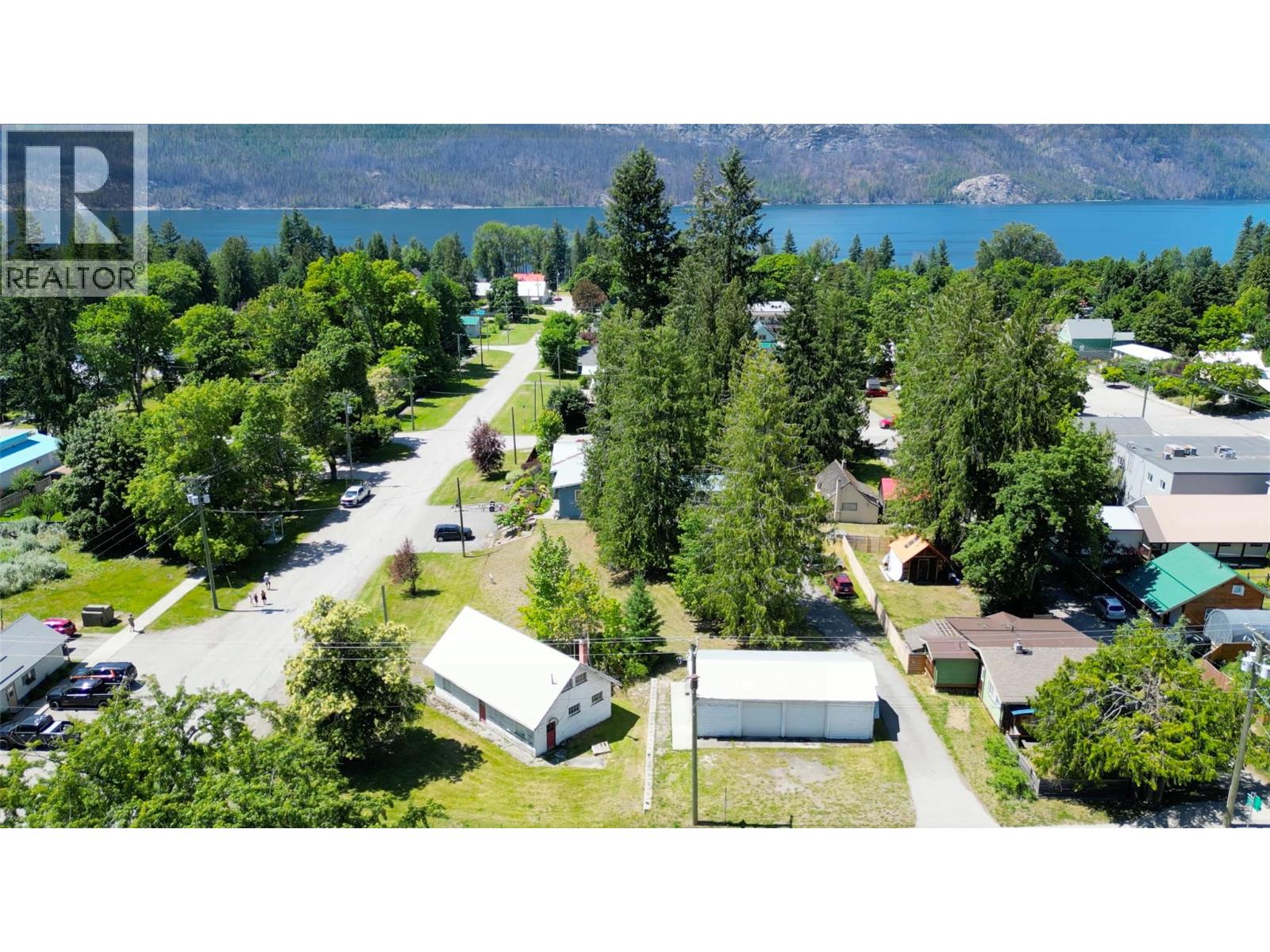 422 Slocan Avenue, New Denver, British Columbia V0G 1S0 - Photo 3 - 10394904