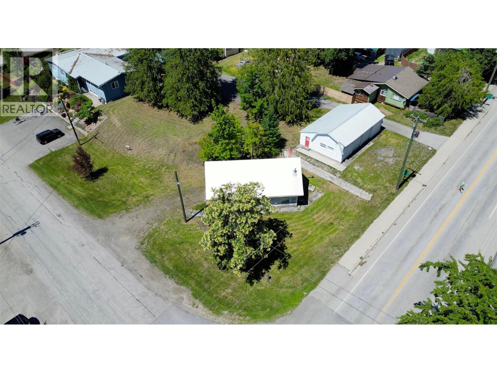 422 Slocan Avenue, New Denver, British Columbia V0G 1S0 - Photo 5 - 10394904
