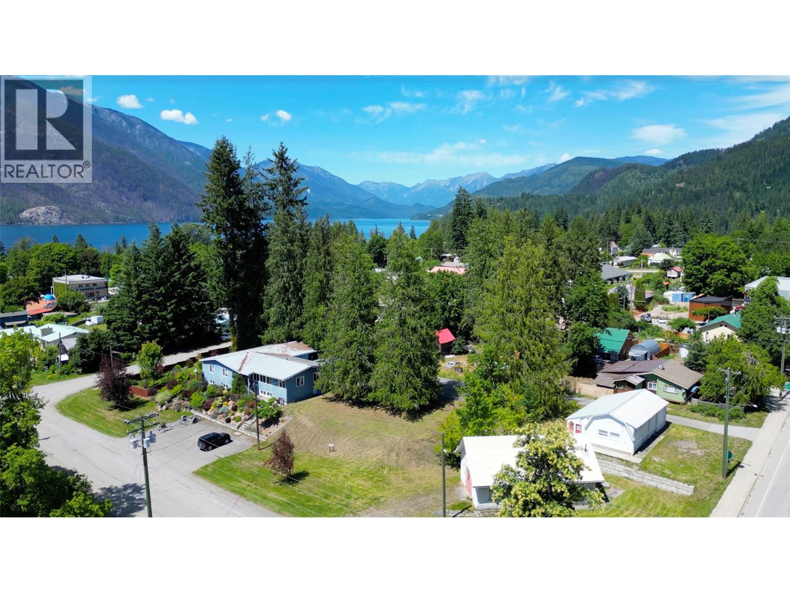 422 Slocan Avenue, New Denver, British Columbia V0G 1S0 - Photo 4 - 10394904