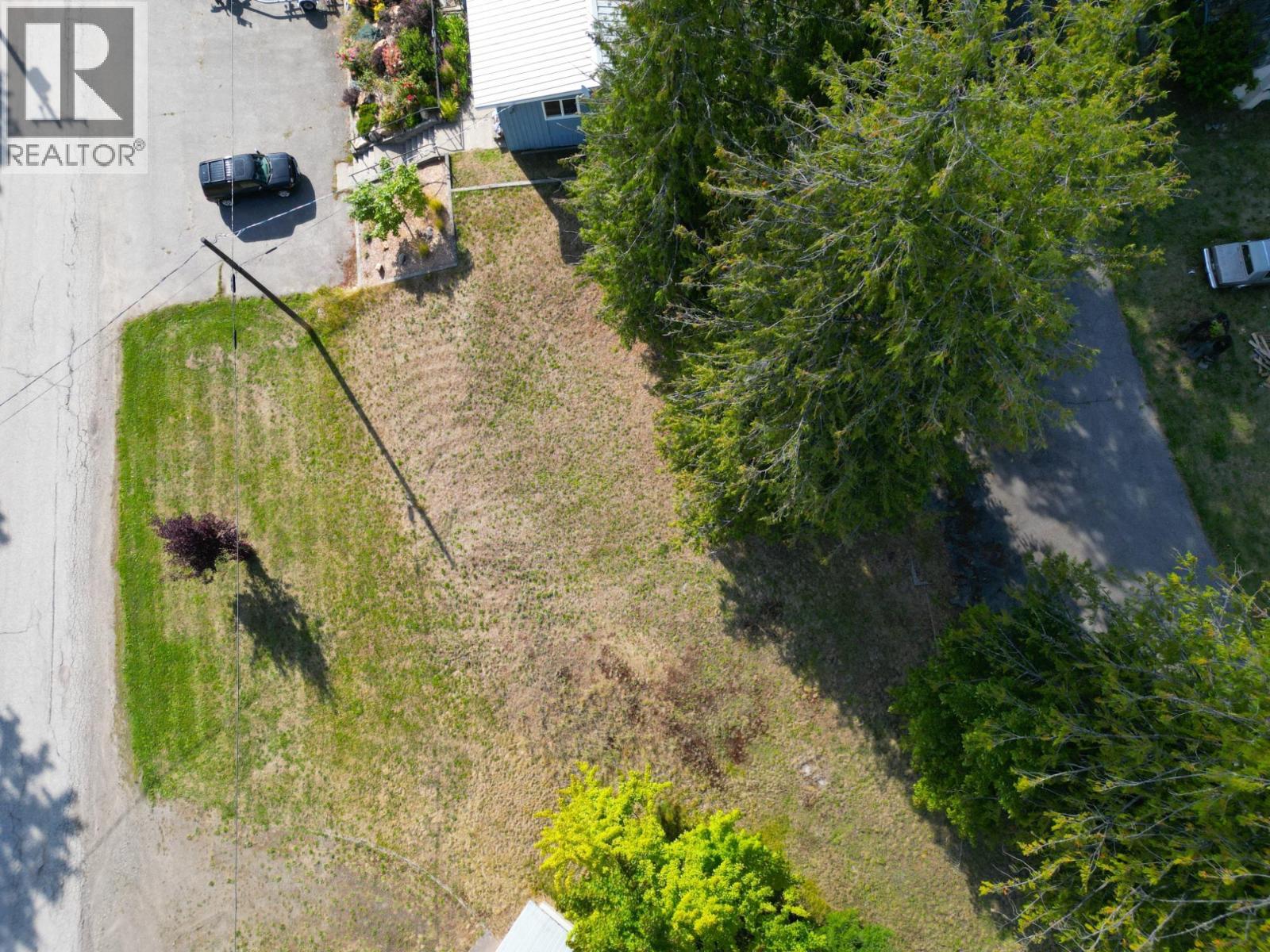 416 Slocan Avenue, New Denver, British Columbia  V0G 2B0 - Photo 2 - 10394895