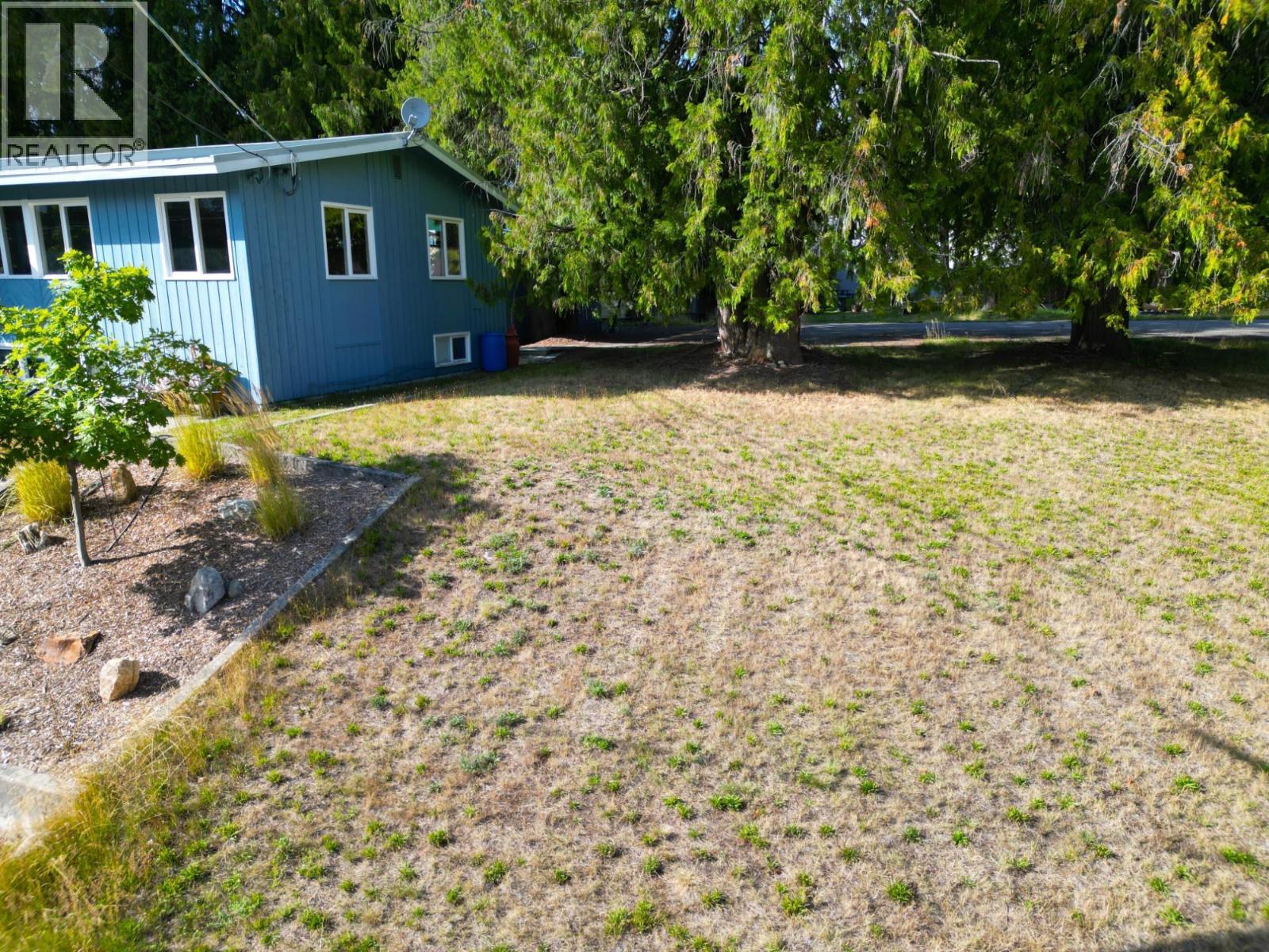 416 Slocan Avenue, New Denver, British Columbia  V0G 2B0 - Photo 7 - 10394895