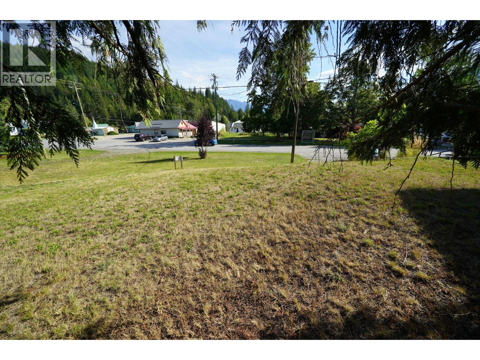 416 Slocan Avenue, New Denver, British Columbia  V0G 2B0 - Photo 25 - 10394895
