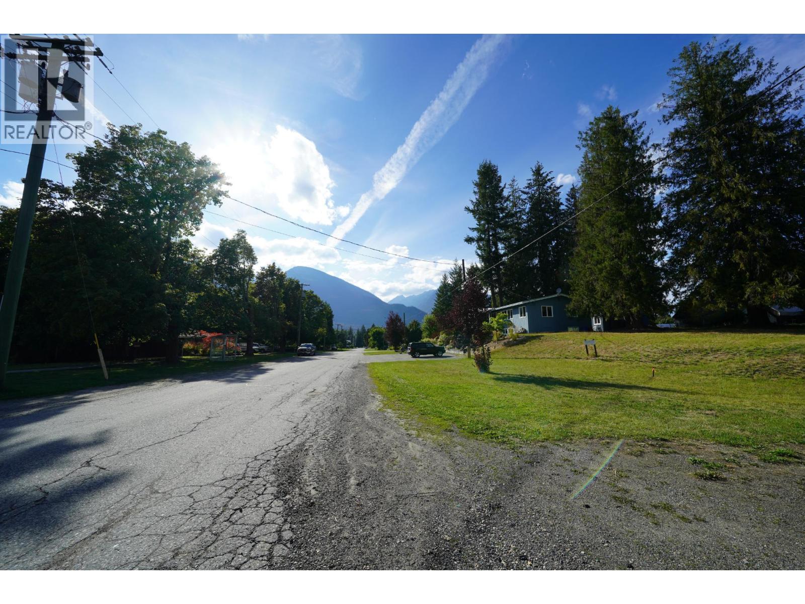 416 Slocan Avenue, New Denver, British Columbia  V0G 2B0 - Photo 34 - 10394895