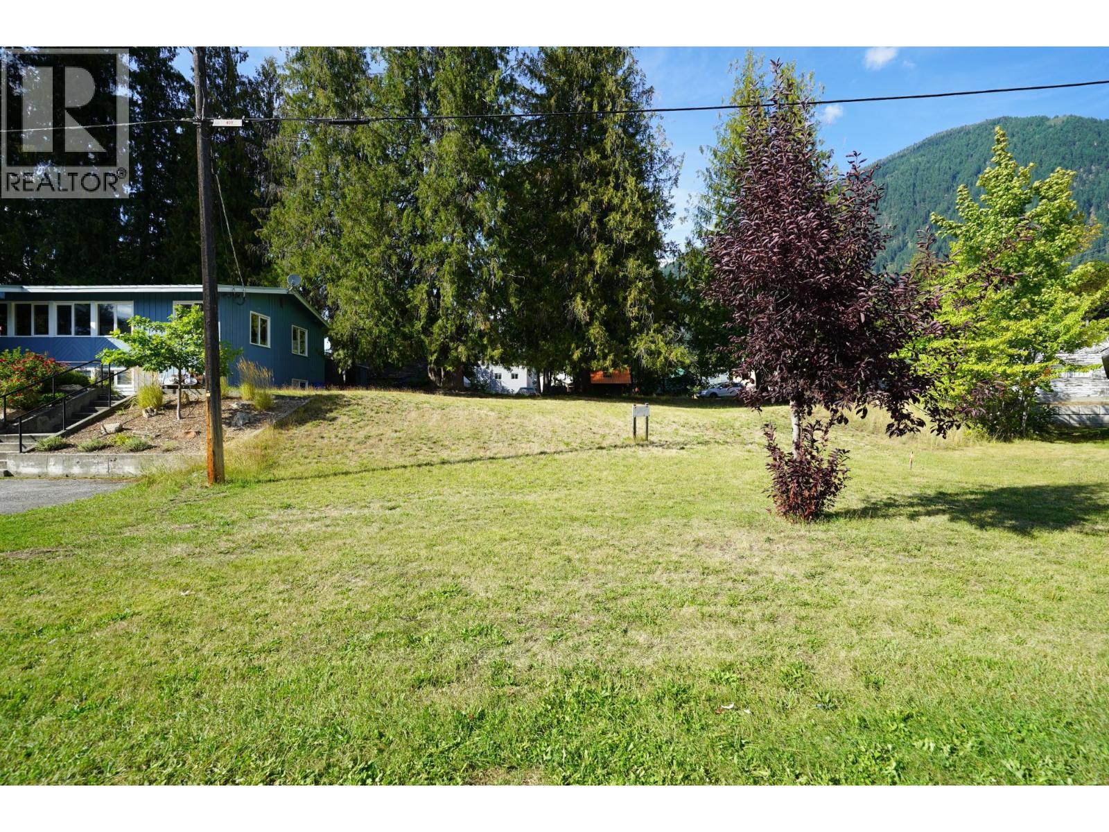 416 Slocan Avenue, New Denver, British Columbia  V0G 2B0 - Photo 16 - 10394895
