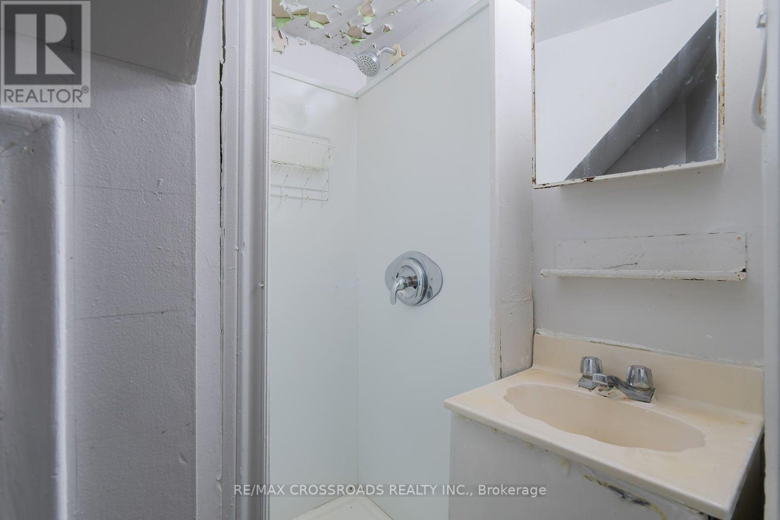 1028 Kennedy Road, Toronto, Ontario  M1P 2K6 - Photo 34 - E13780468