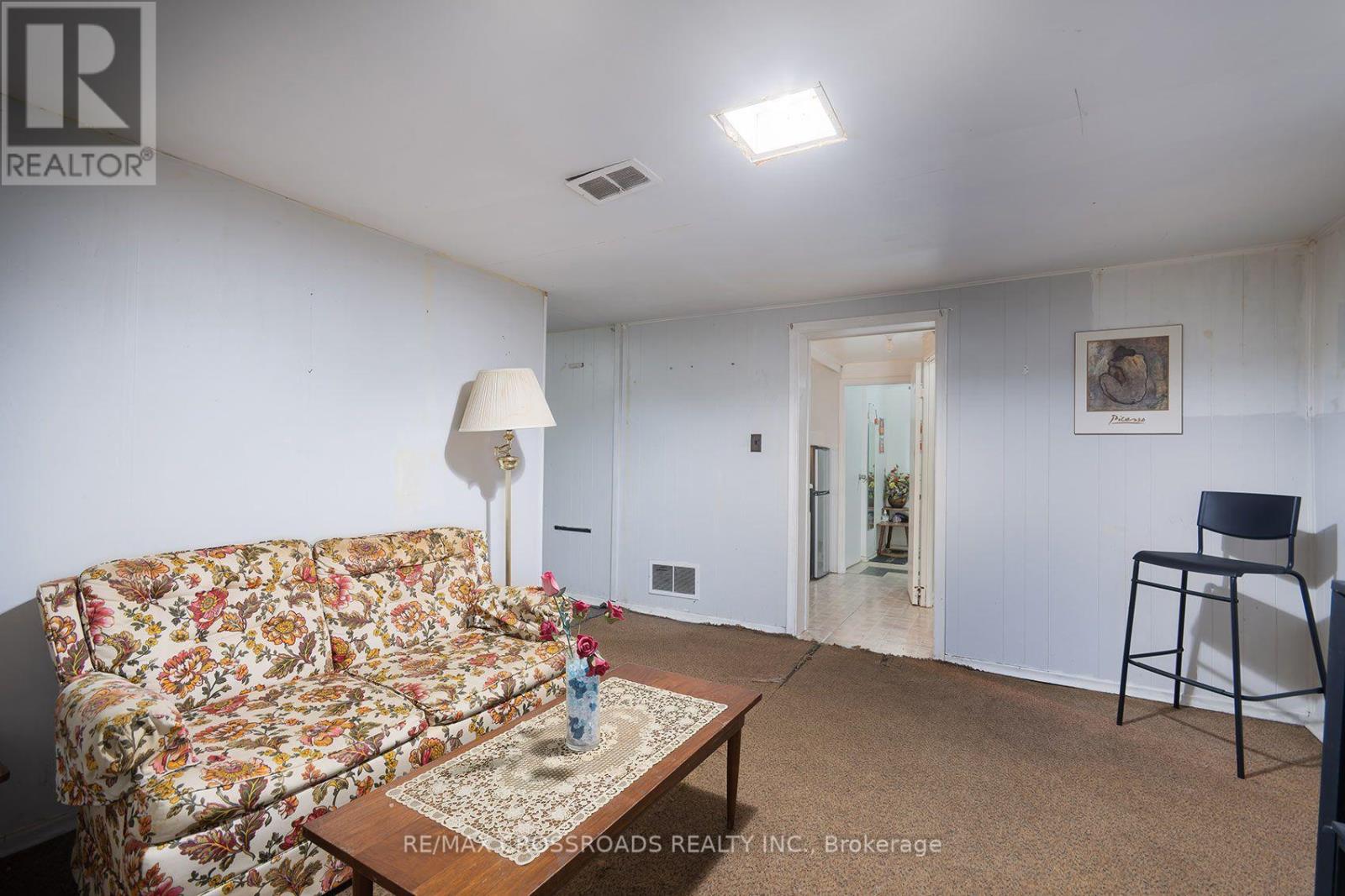 1028 Kennedy Road, Toronto, Ontario  M1P 2K6 - Photo 29 - E13780468