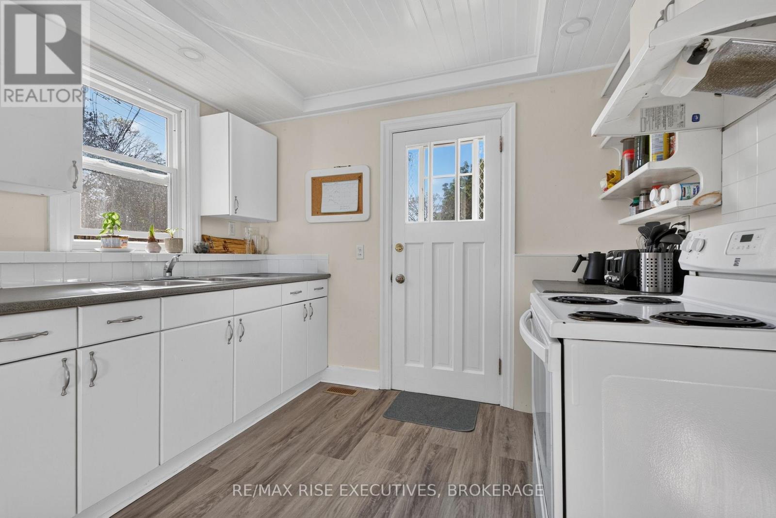 670 Johnson Street, Kingston, Ontario  K7L 2A8 - Photo 12 - X13780790
