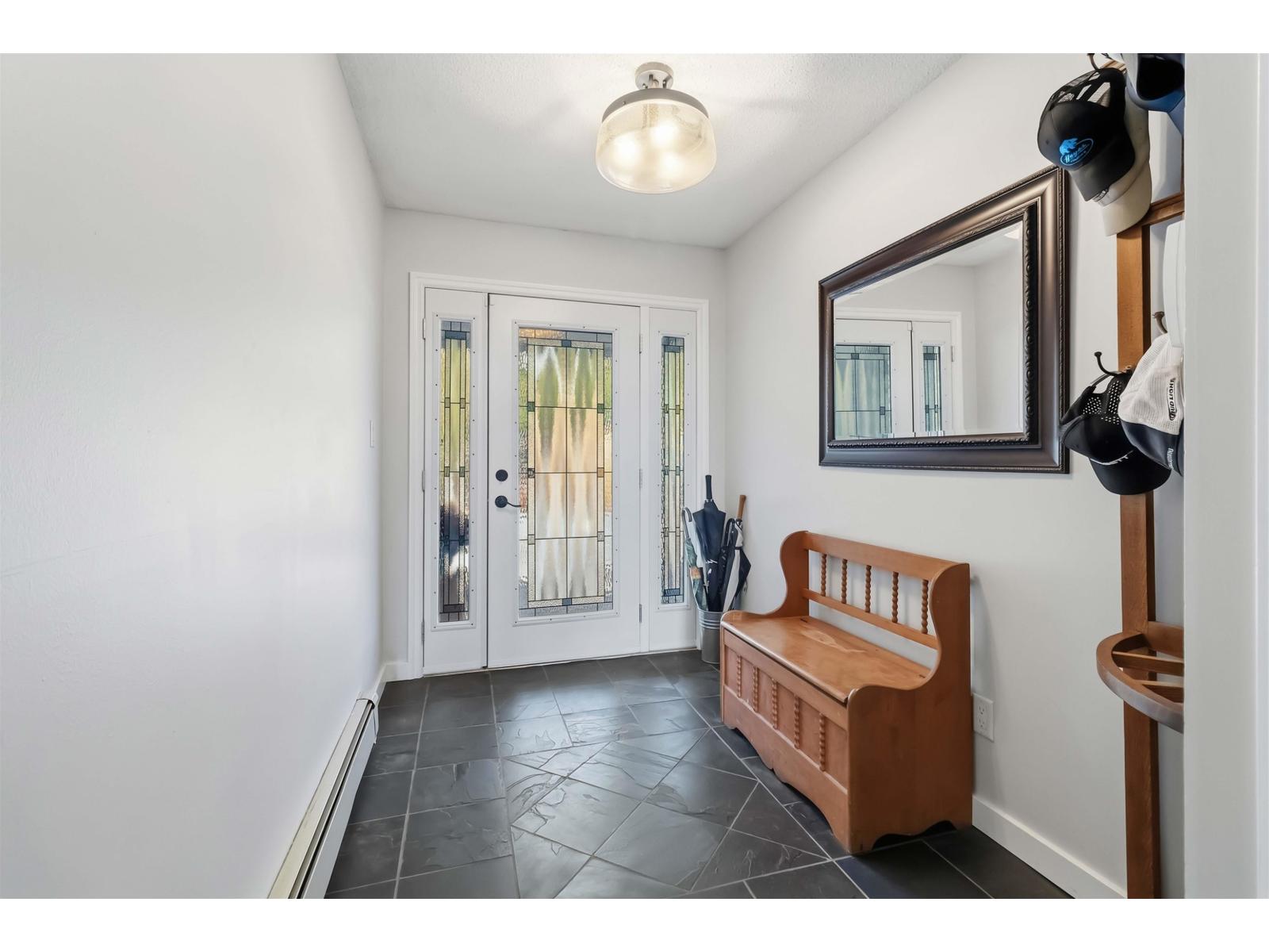 33017 14th Avenue, Mission, British Columbia  V2V 2P3 - Photo 4 - R3164818