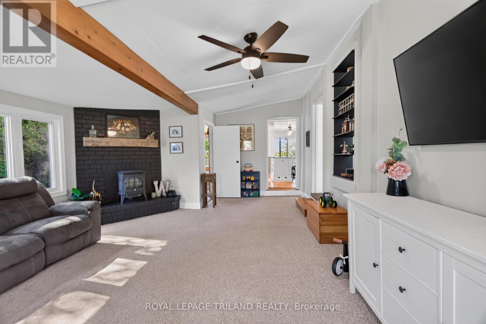 6374 Falconbridge Drive, Southwest Middlesex, Ontario  N0L 1A0 - Photo 17 - X13780866