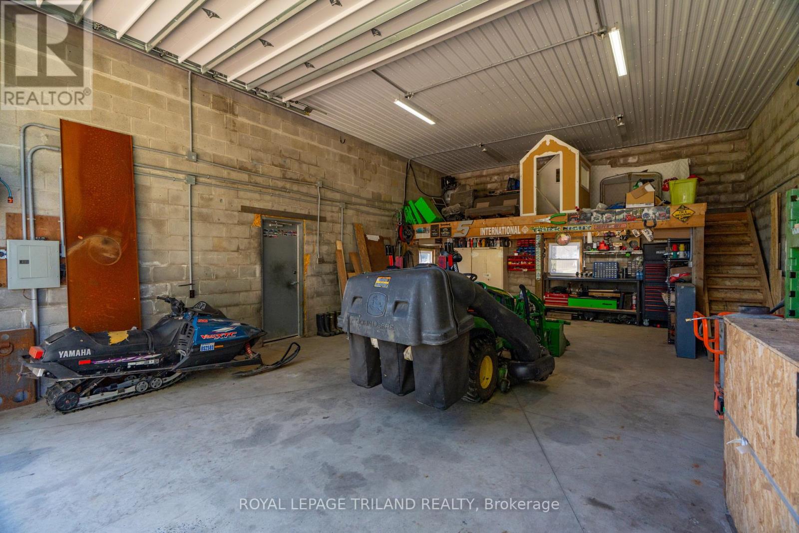 6374 Falconbridge Drive, Southwest Middlesex, Ontario  N0L 1A0 - Photo 45 - X13780866
