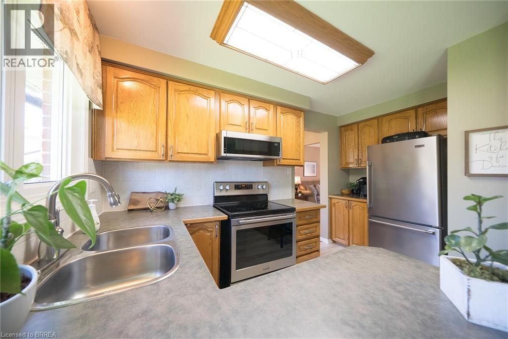54 Dante Crescent, Brantford, Ontario  N3P 1B8 - Photo 13 - 40862606