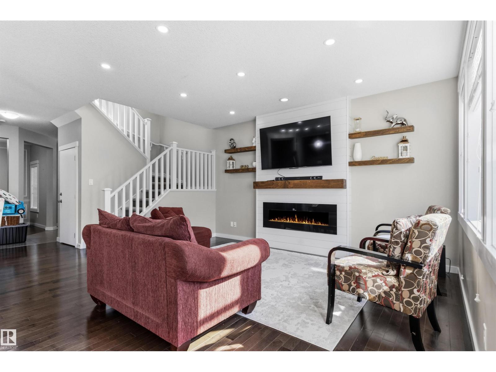 8515 19 Av SW, Edmonton, Alberta T6X 0R6 - Photo 8 - E4508316