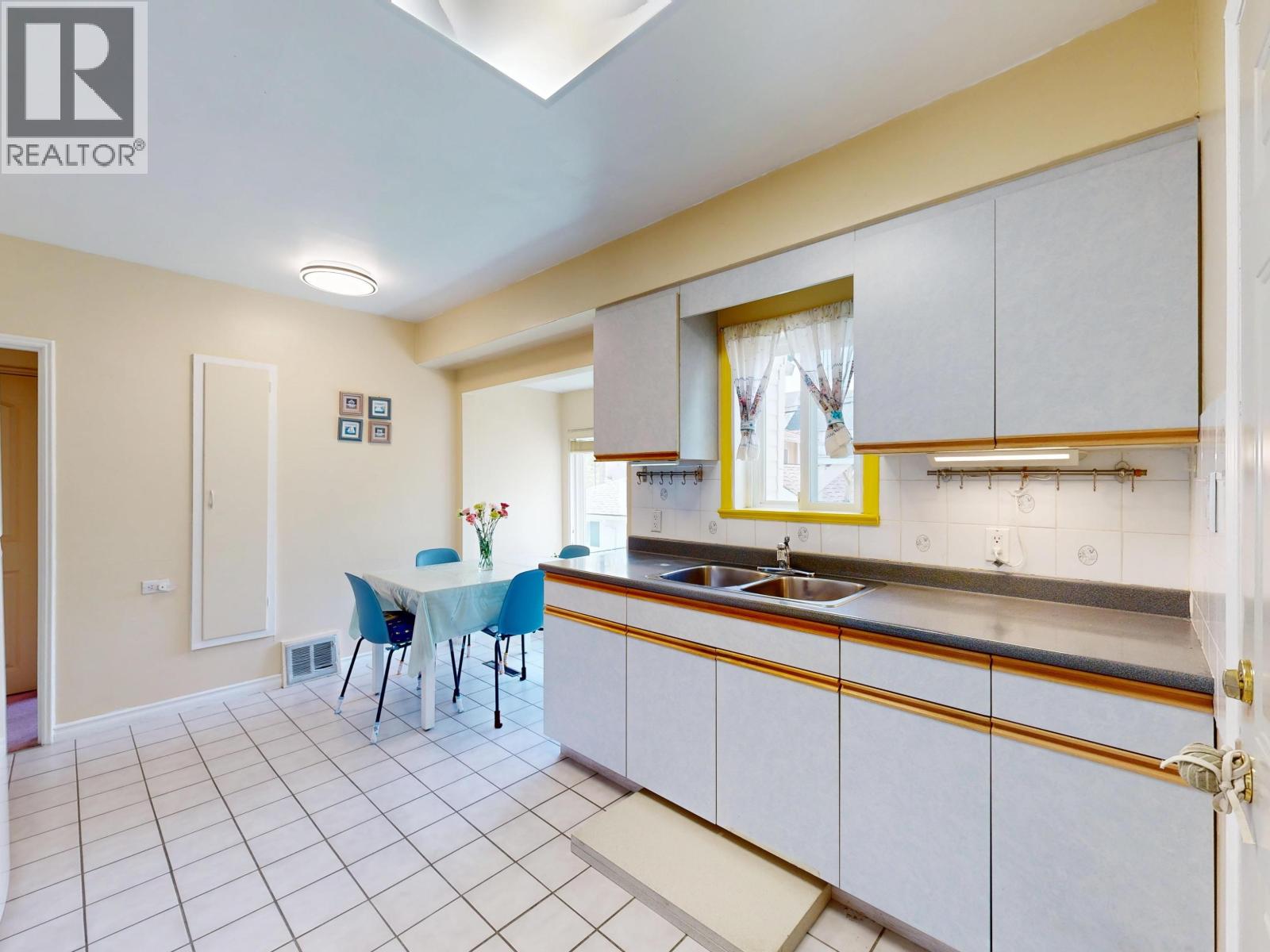 3157 Penticton Street, Vancouver, British Columbia V5M 3C6 - Photo 6 - R3164861