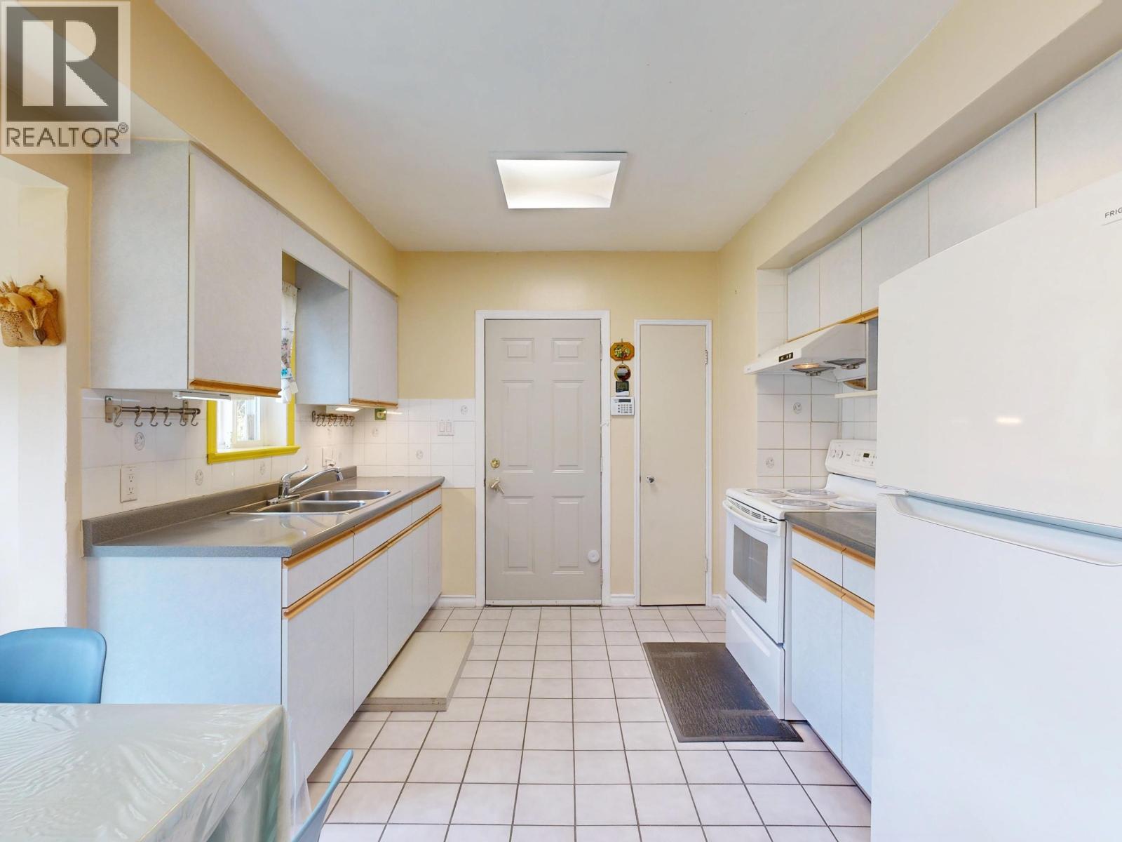 3157 Penticton Street, Vancouver, British Columbia V5M 3C6 - Photo 7 - R3164861