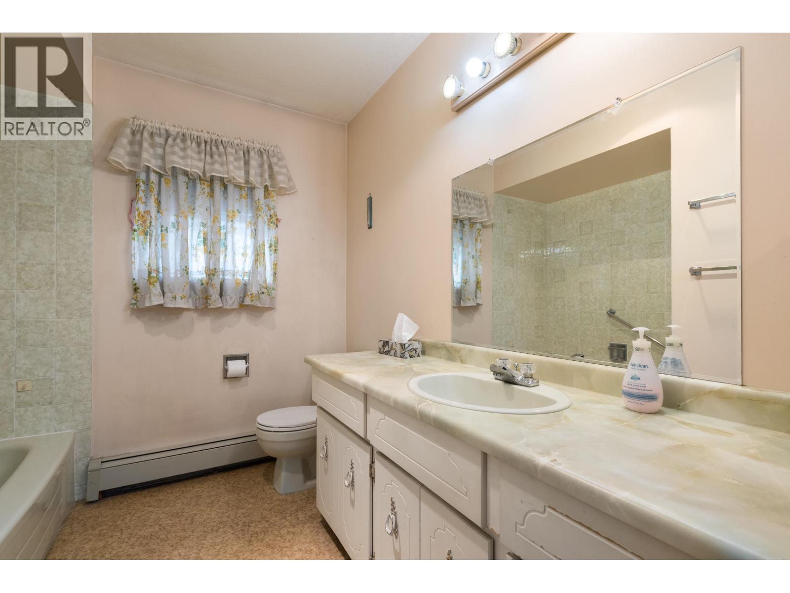 1594 W 68th Avenue, Vancouver, British Columbia  V6P 2V5 - Photo 24 - R3164846