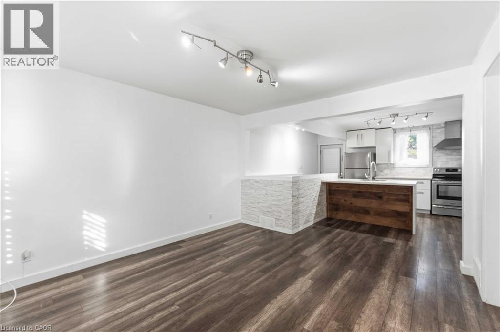 37 Maplecrest Avenue, St. Catharines, Ontario  L2T 1A7 - Photo 6 - 40859433