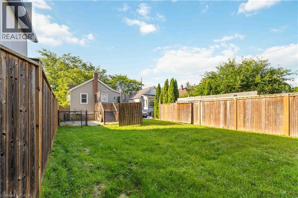 37 Maplecrest Avenue, St. Catharines, Ontario  L2T 1A7 - Photo 30 - 40859433