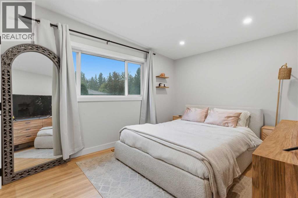 5316 La Salle Crescent SW, Calgary, Alberta T3E 5Y5 - Photo 15 - A2343598