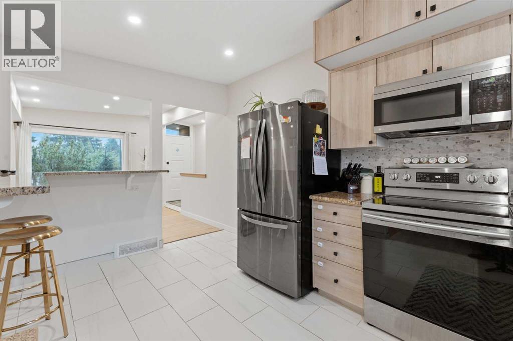 5316 La Salle Crescent SW, Calgary, Alberta T3E 5Y5 - Photo 14 - A2343598