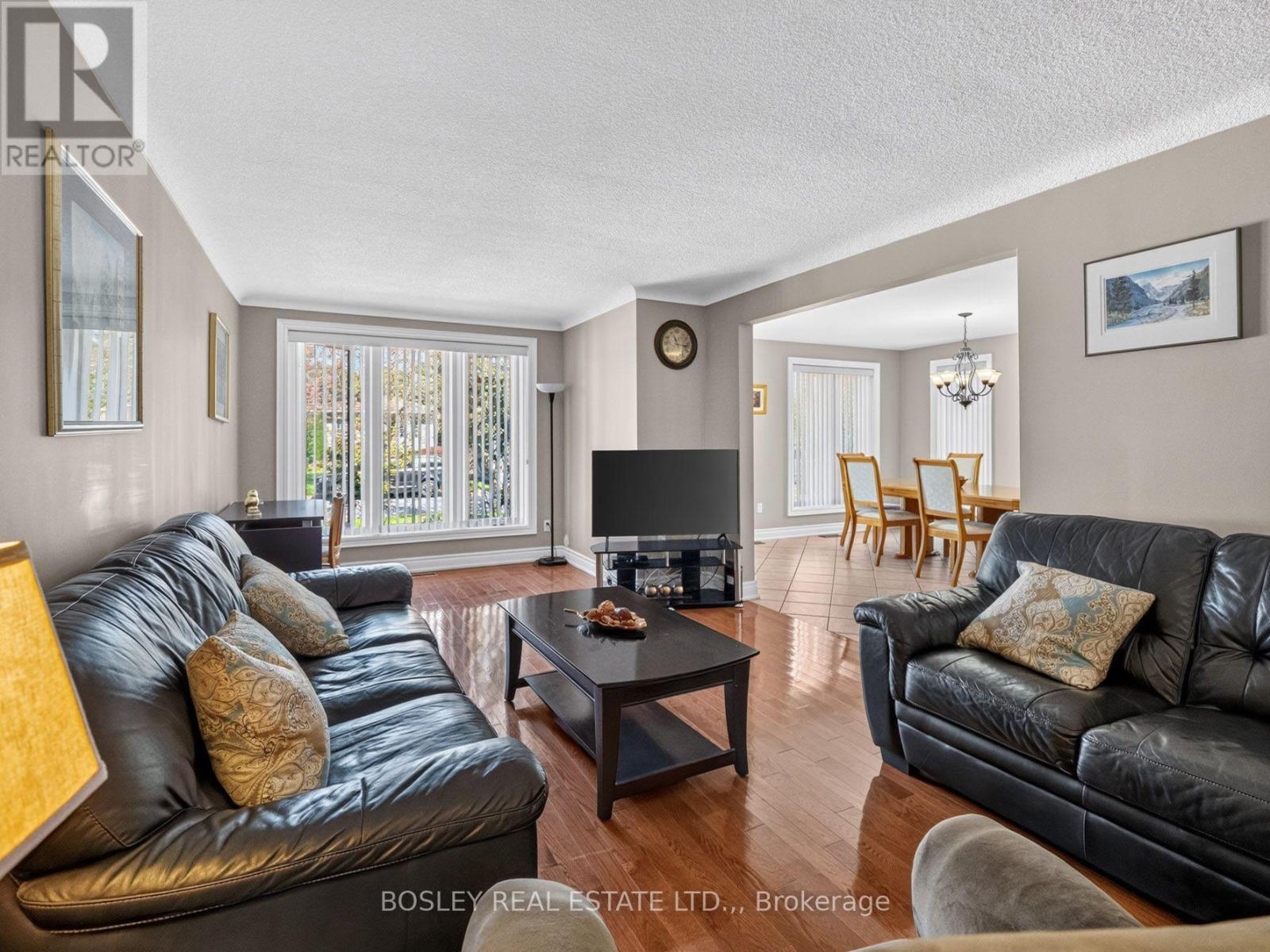 5 Bendingroad Crescent, St. Catharines (Lakeport), Ontario L2N 5R4 - Photo 3 - X13780908