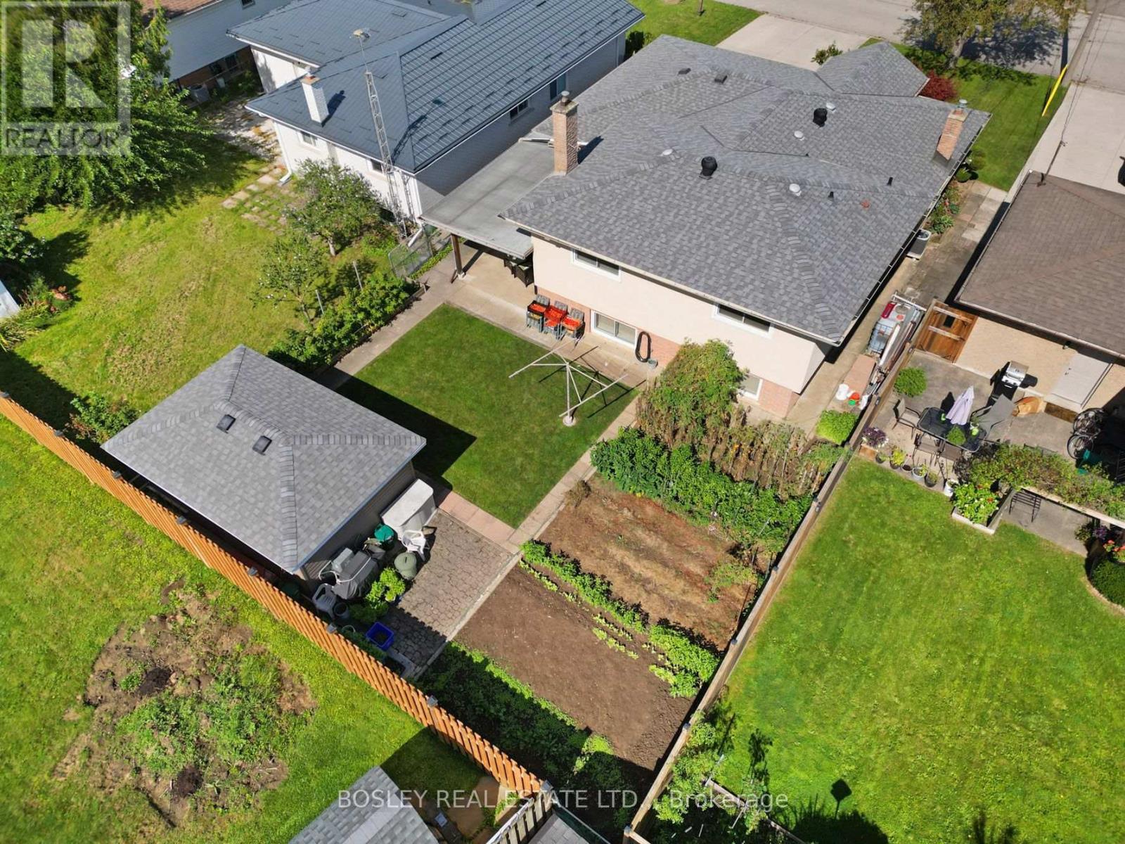 5 Bendingroad Crescent, St. Catharines (Lakeport), Ontario L2N 5R4 - Photo 34 - X13780908