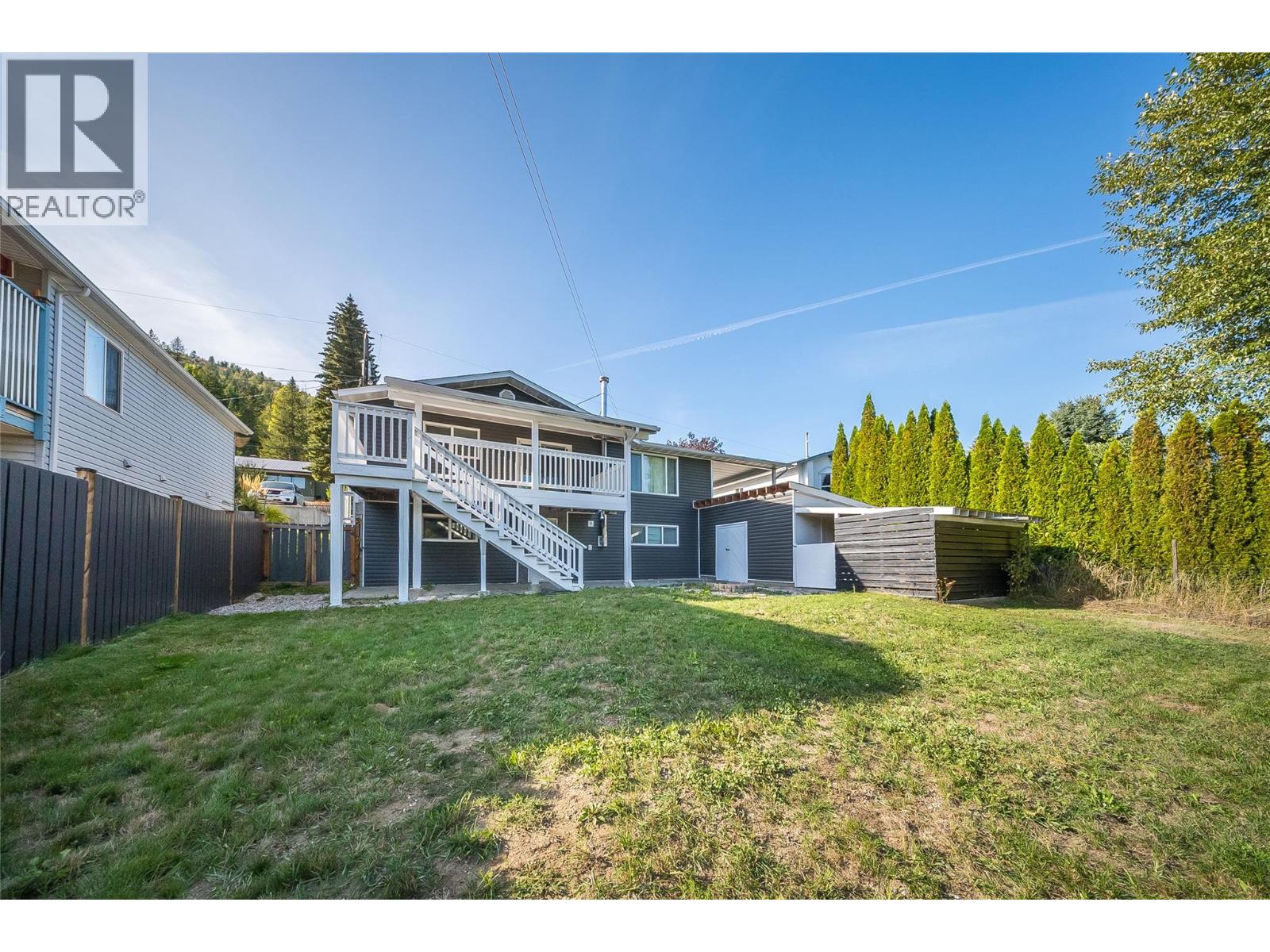 1762 First Street, Fruitvale, British Columbia  V0G 1L0 - Photo 3 - 10400194