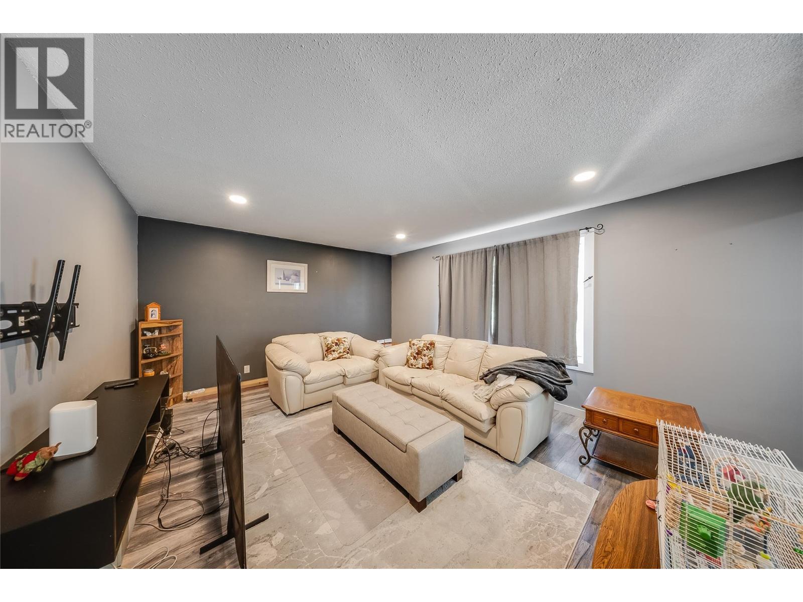 1762 First Street, Fruitvale, British Columbia  V0G 1L0 - Photo 7 - 10400194