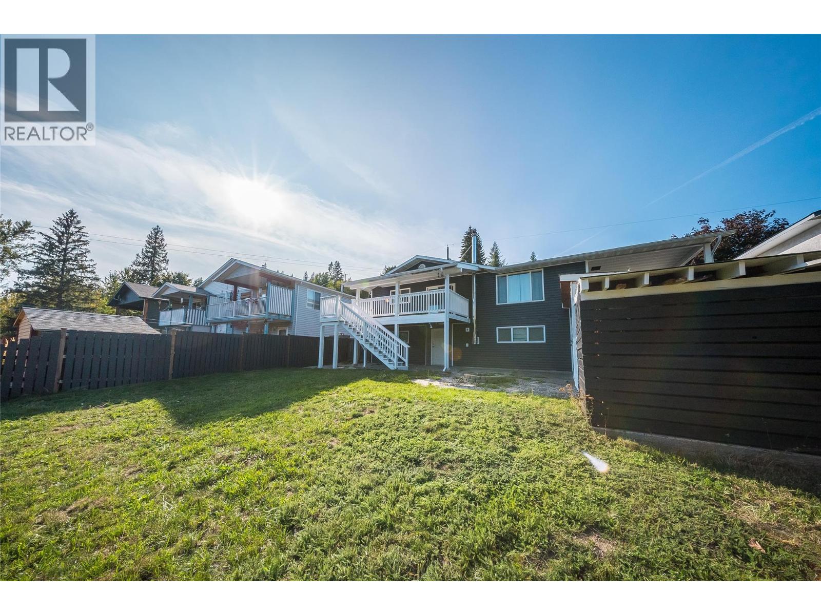 1762 First Street, Fruitvale, British Columbia  V0G 1L0 - Photo 36 - 10400194
