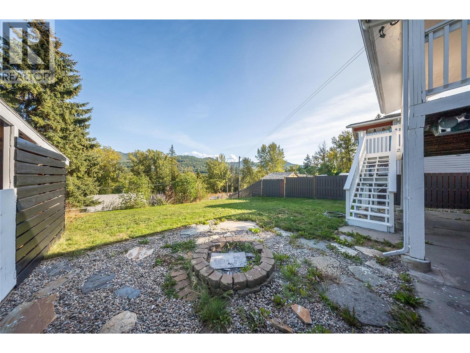 1762 First Street, Fruitvale, British Columbia  V0G 1L0 - Photo 33 - 10400194