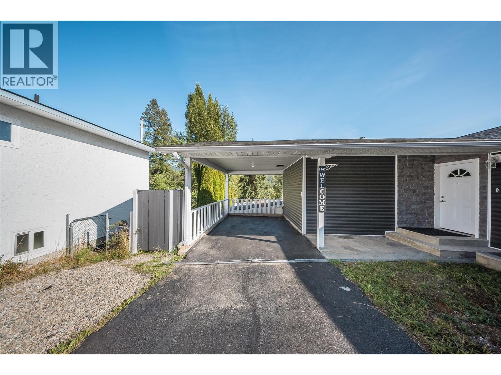 1762 First Street, Fruitvale, British Columbia  V0G 1L0 - Photo 38 - 10400194
