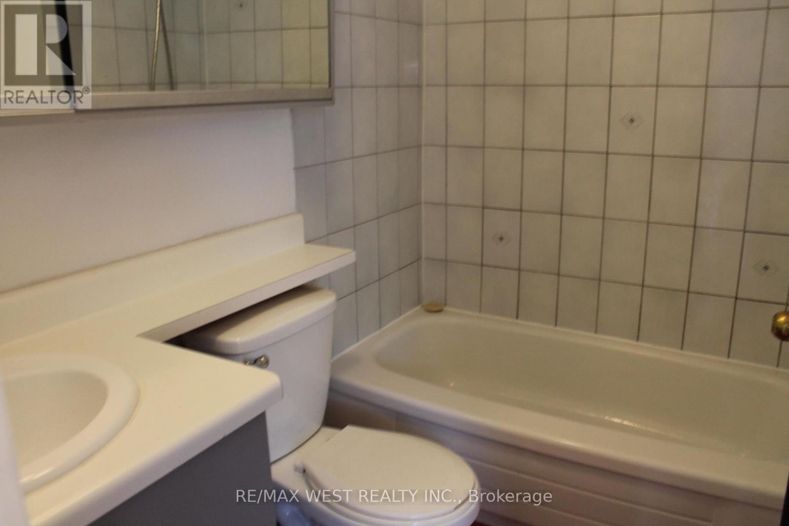 3rd Floor - 78 Wright Avenue, Toronto, Ontario  M6R 1L2 - Photo 17 - W13780450