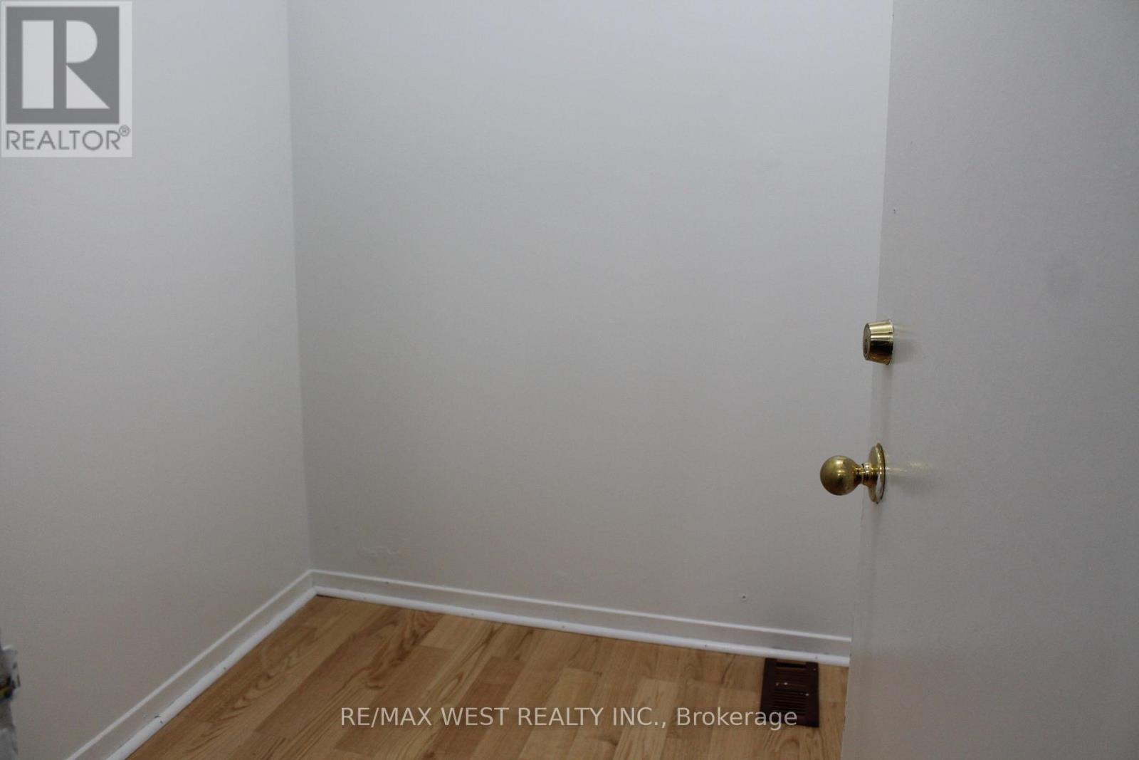 3rd Floor - 78 Wright Avenue, Toronto, Ontario  M6R 1L2 - Photo 15 - W13780450