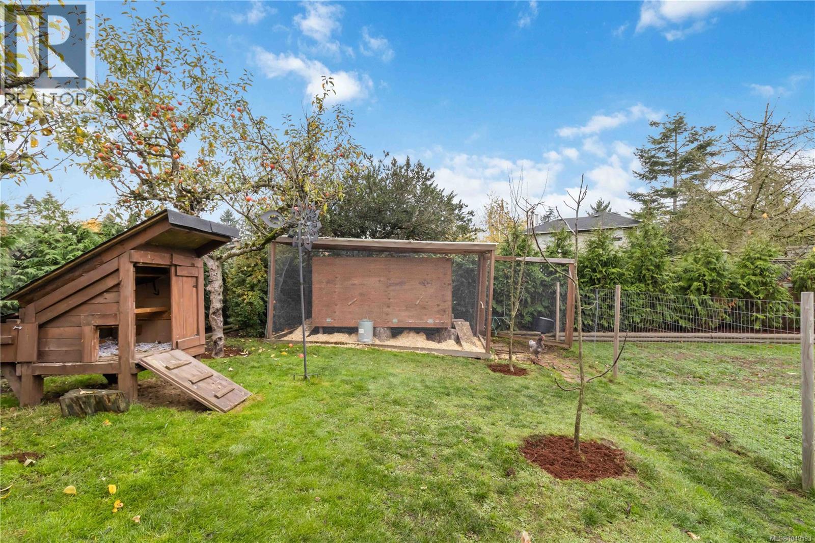 6756 Central Saanich Rd, Central Saanich, British Columbia  V8Z 5V2 - Photo 36 - 1049593
