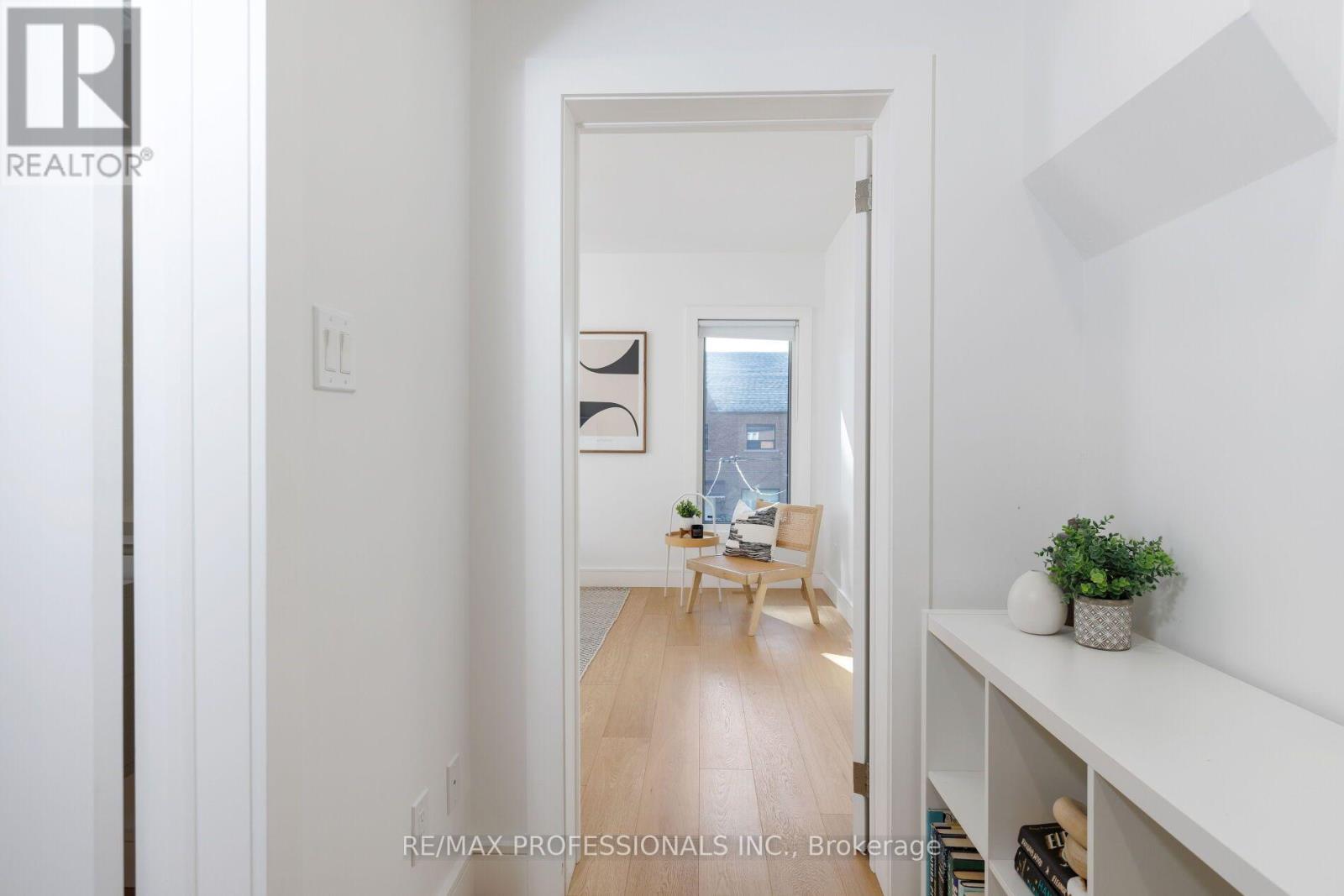 69 Sheridan Avenue, Toronto, Ontario  M6K 2G8 - Photo 30 - C13780784