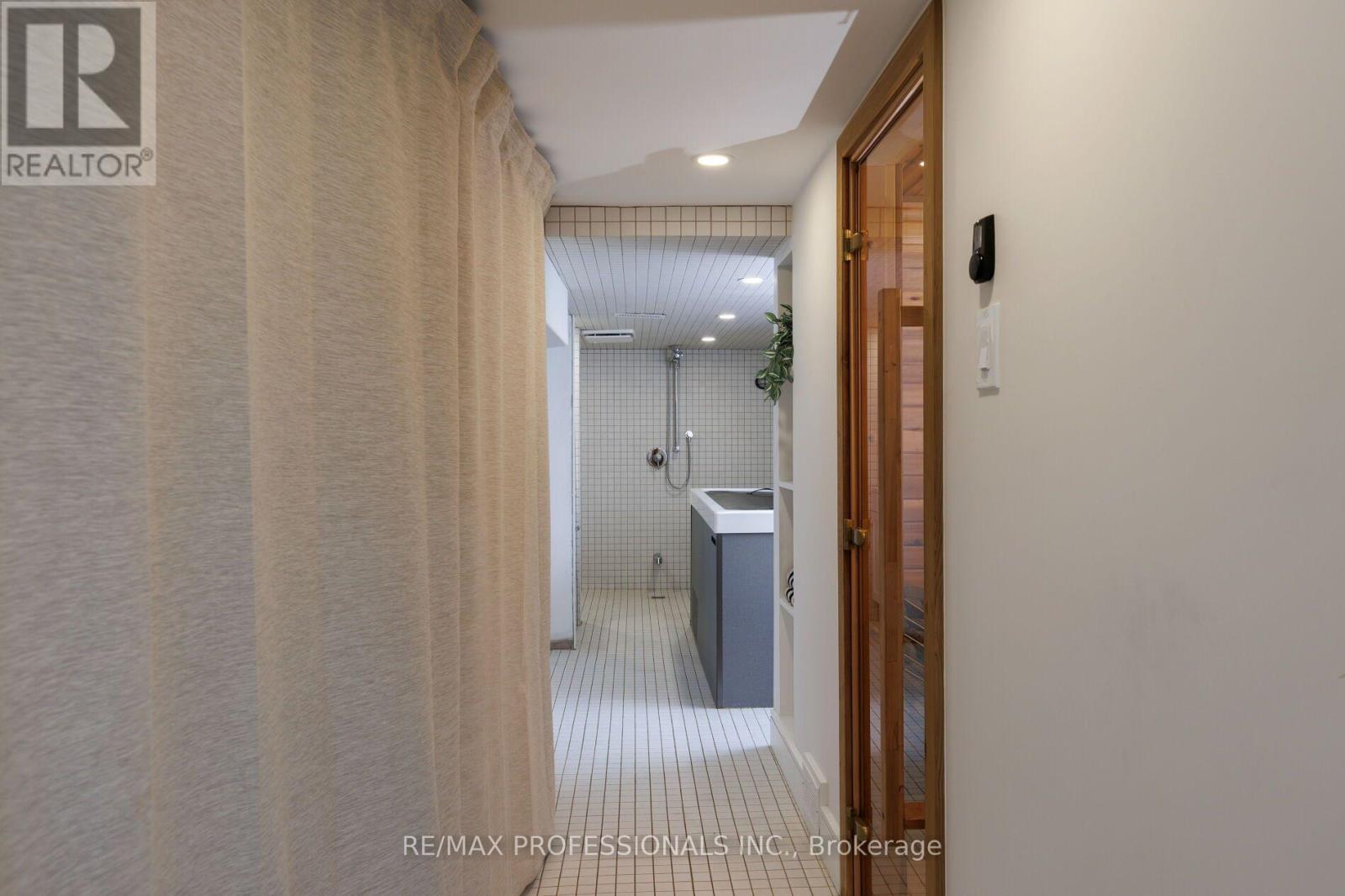 69 Sheridan Avenue, Toronto, Ontario  M6K 2G8 - Photo 40 - C13780784
