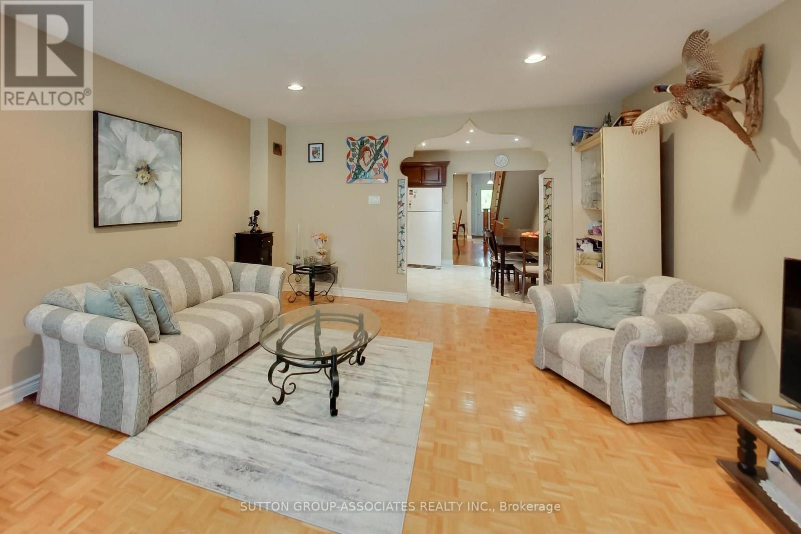 82 Helena Avenue, Toronto, Ontario  M6G 2H2 - Photo 15 - C13780896